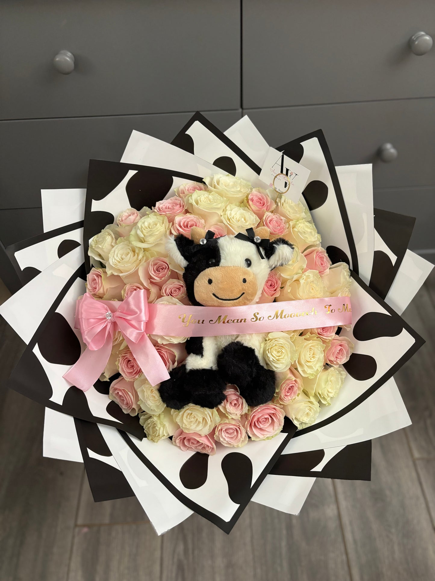 Vaquita π Bouquet π